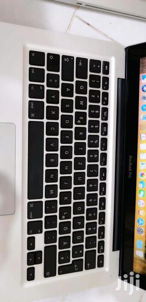 Laptop Apple MacBook Pro 4GB Intel Core i5 HDD 500GB