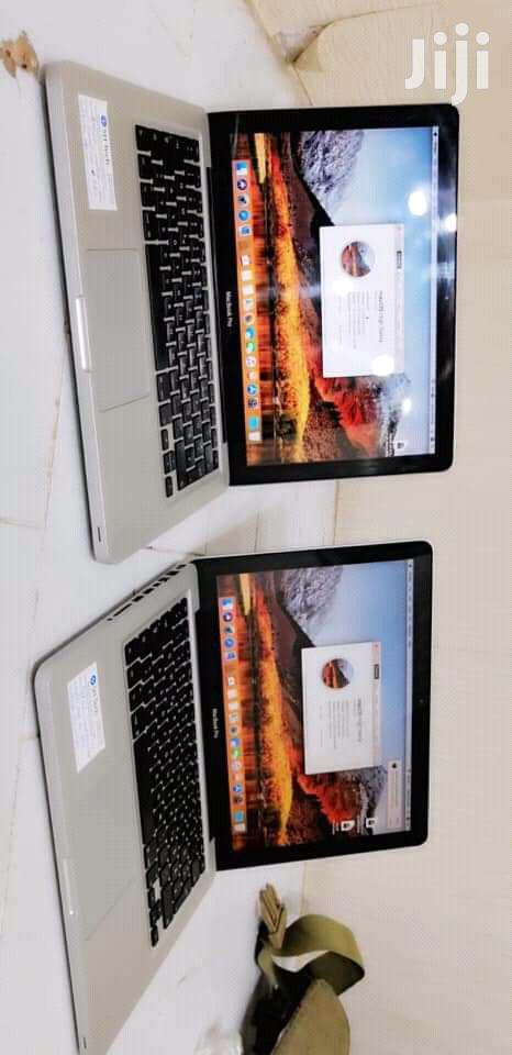 Laptop Apple MacBook Pro 4GB Intel Core i5 HDD 500GB