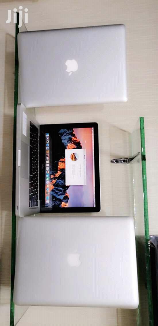 Laptop Apple MacBook Pro 4GB Intel Core i5 HDD 500GB