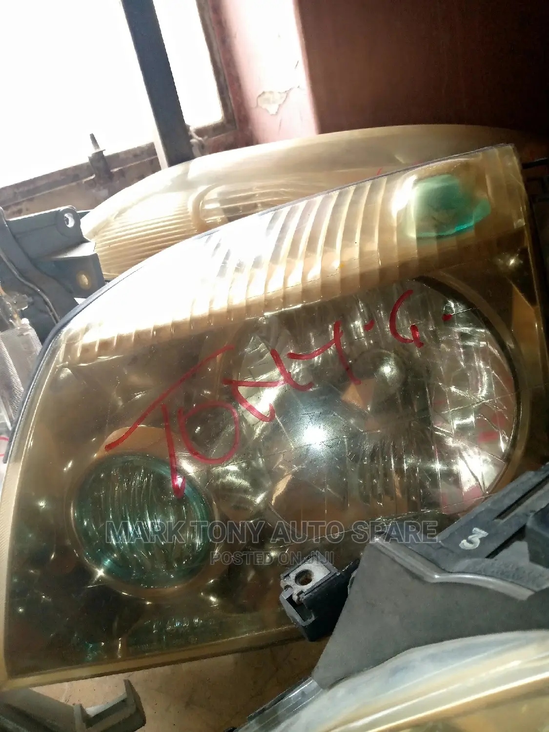 Extrial Headlight 2005