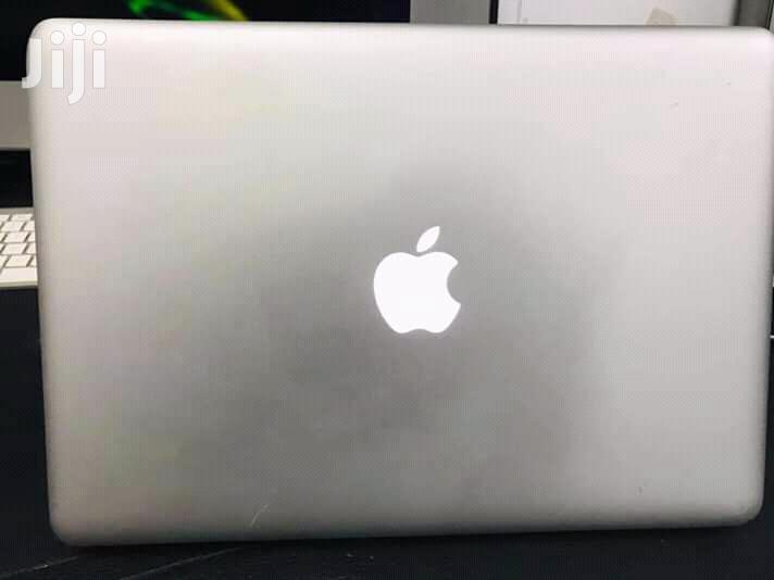 Laptop Apple MacBook Pro 4GB Intel Core i5 HDD 500GB
