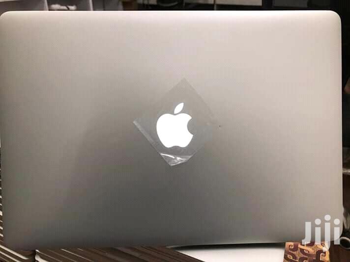 Laptop Apple MacBook Pro 4GB Intel Core i5 HDD 500GB