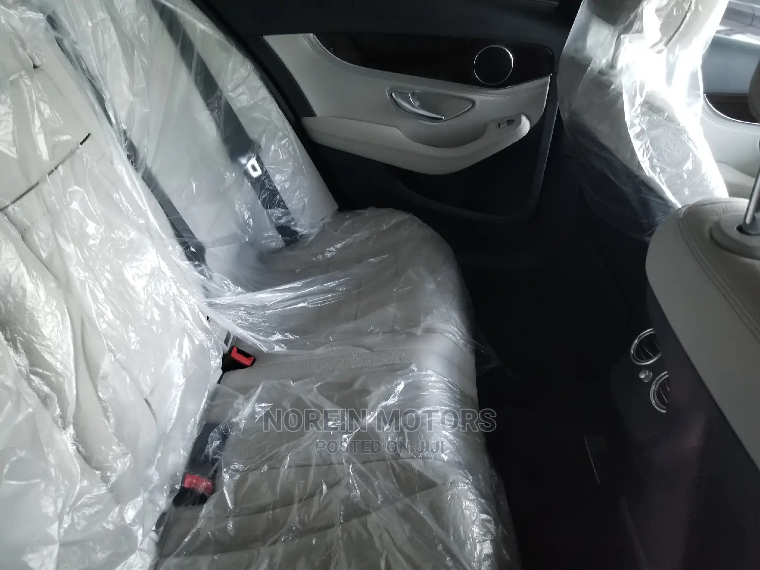 Mercedes-Benz C200 2014 Silver