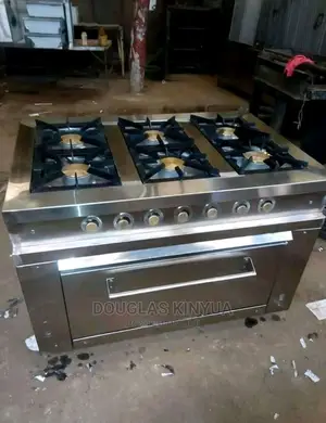 Combined Cooker With Oven and Six Burners