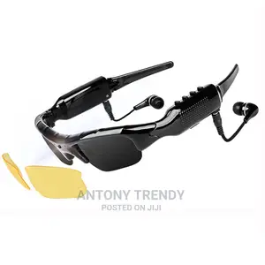 Bluetooth Sunglasses With a Charging Voltage