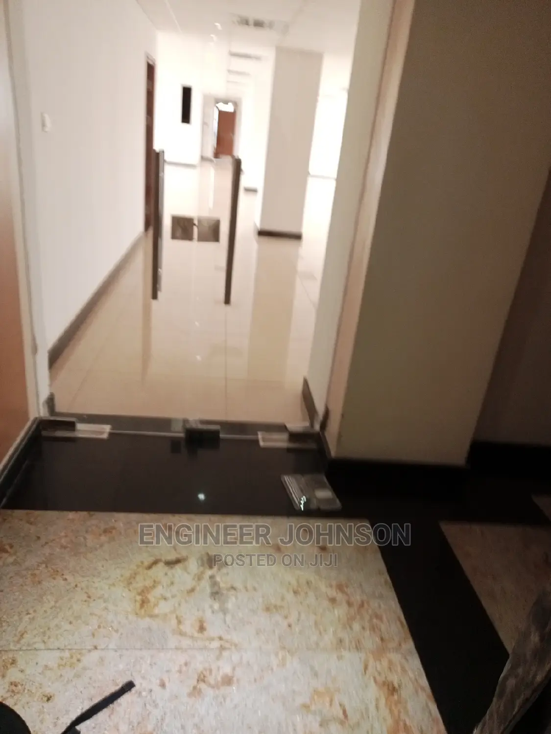 Frameless Glass Door