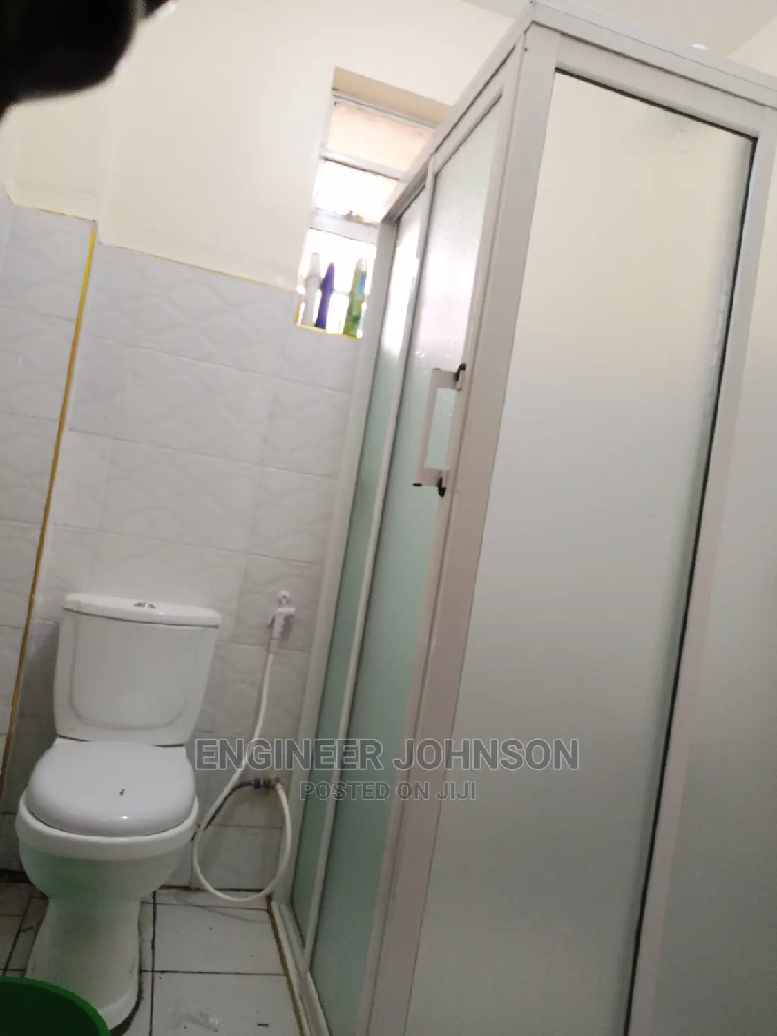 Aluminum and Glass Shower Cubicles