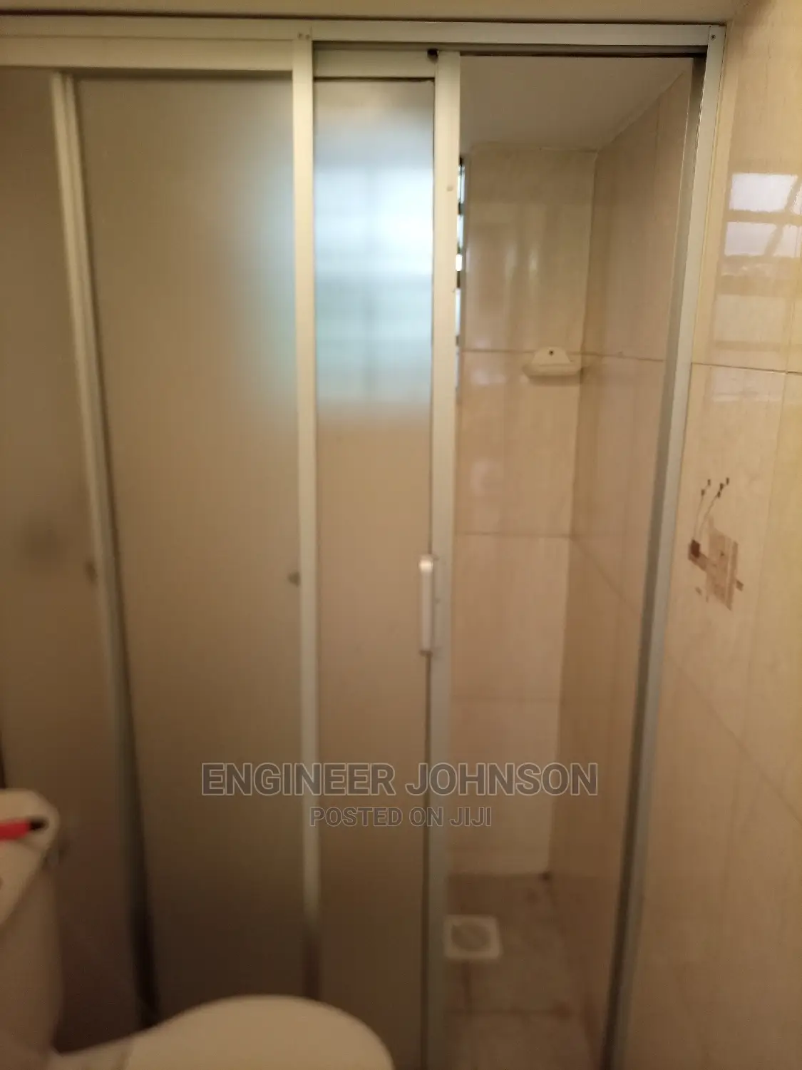Aluminum and Glass Shower Cubicles