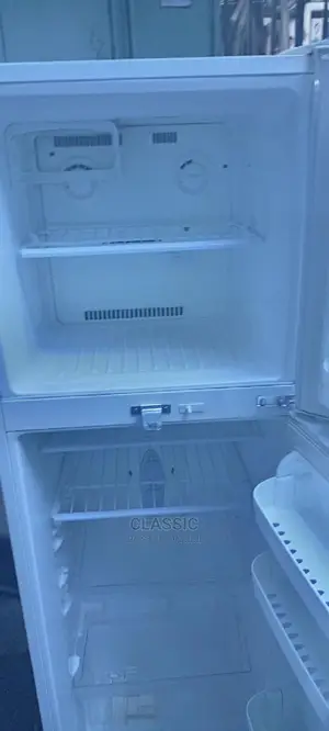 Fridge Repair, Diagnostic Service and Gas Recharging.