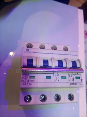 32A 4pole DC Breakers