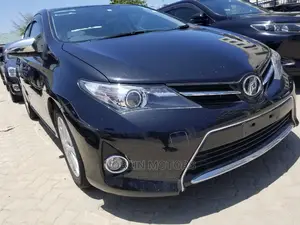 Toyota Auris 2015 Black