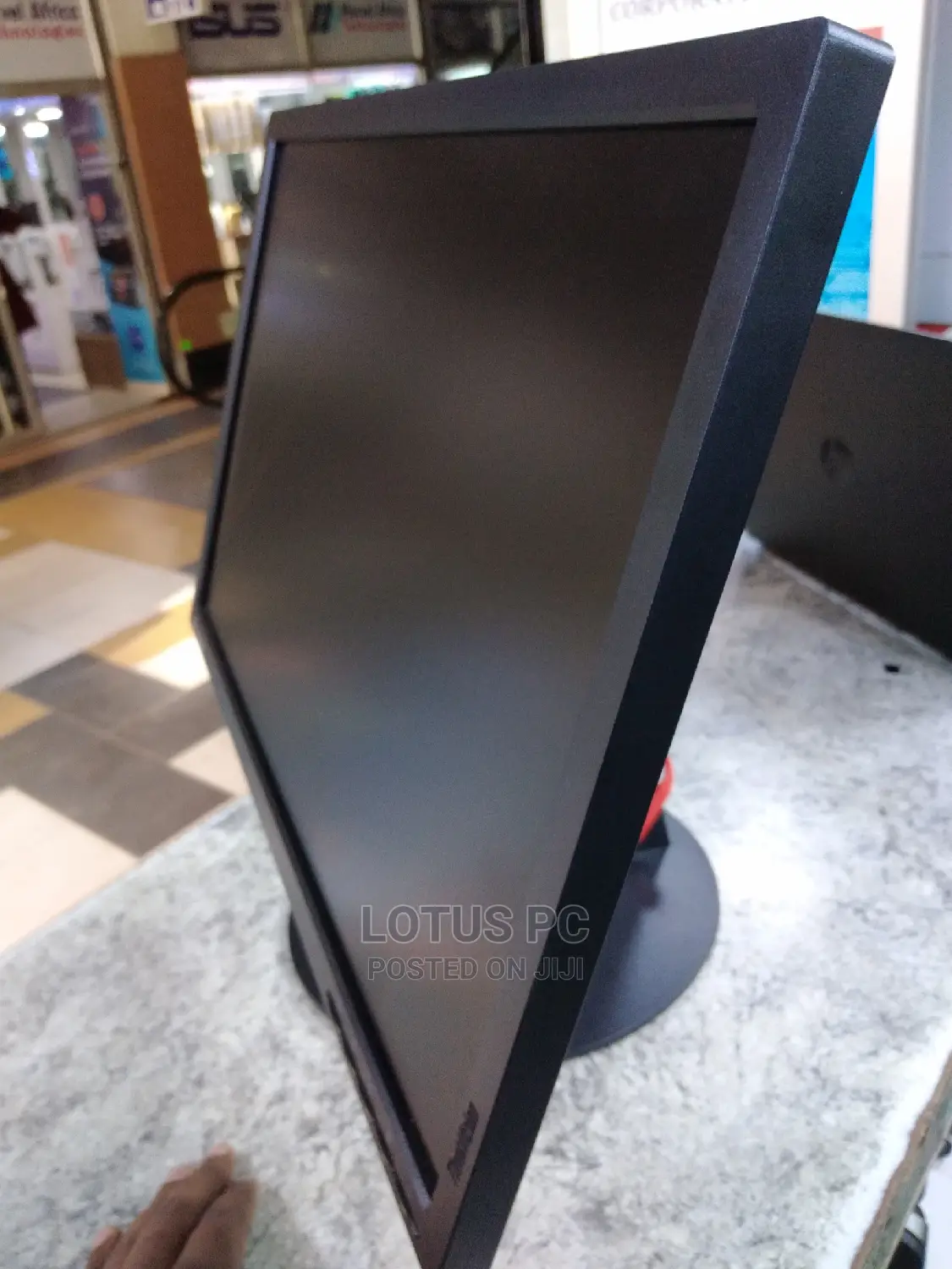 22inch Lenovo Fine Base Mornitor