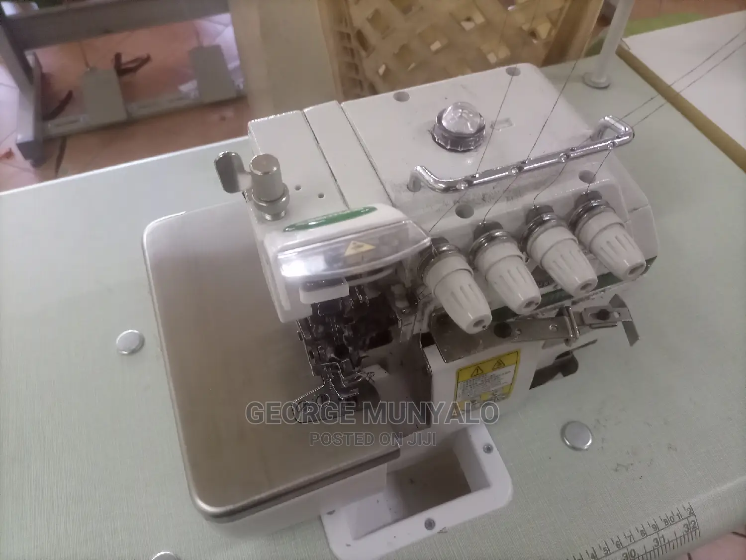 Brand New Overlock Machine