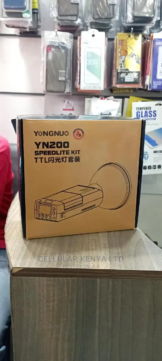 Yongnuo YN200 Flash Kit
