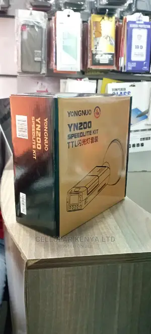 Yongnuo YN200 Flash Kit