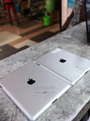 Apple iPad 2 Wi-Fi + 3G 16 GB Silver