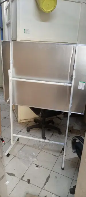 Portable Imported Stand for Sale, Can Fit Any Size of Board
