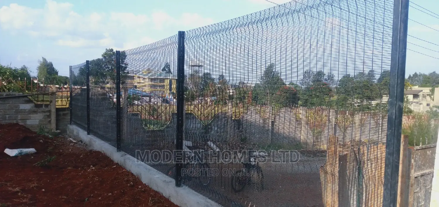 2.4m Height Modern Mesh Fence