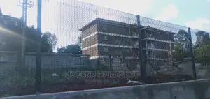 2.4m Height Modern Mesh Fence