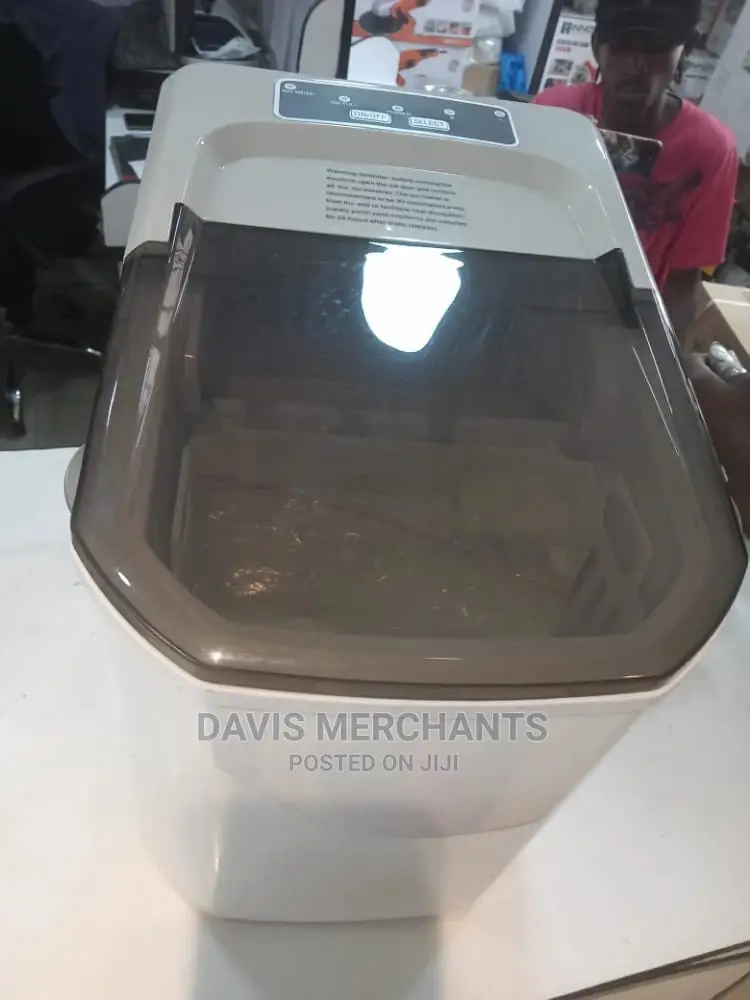 Ice Cube Machine