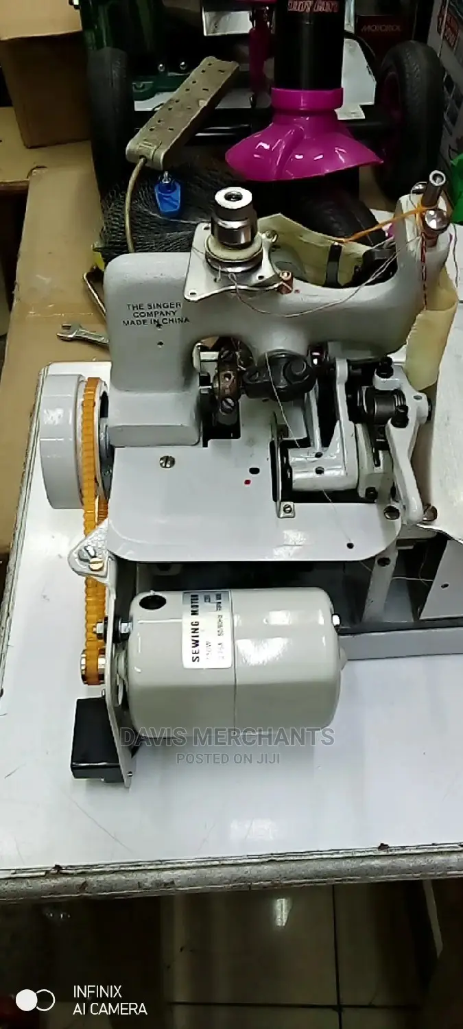 Singer Overlock Sewing Machine