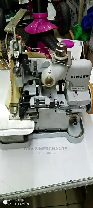 Singer Overlock Machine