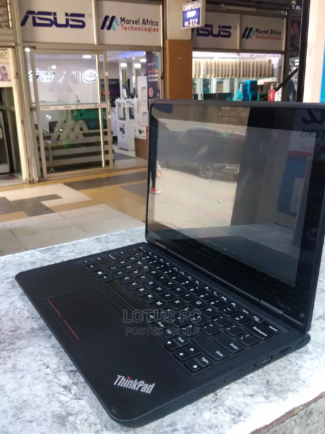 Laptop Lenovo ThinkPad Yoga 4GB Intel Celeron SSD 128GB