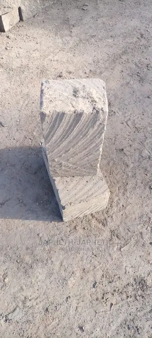 Size 6 Machine Cut Stones,.