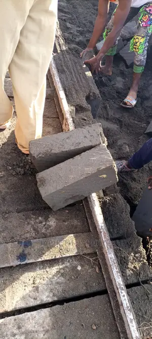 Size 6 Machine Cut Stones,.
