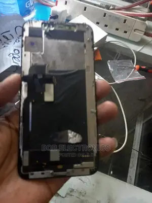 iPhone X Screen Replacement (With Guarantee)
