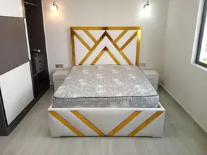 4/6 Bed Plus Side Drawers