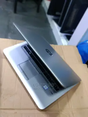 Laptop HP EliteBook 820 G3 4GB Intel Core I5 HDD 500GB