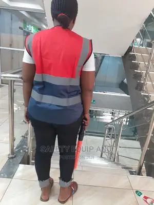 Two Coloured Reflective Vests;Red/Blue