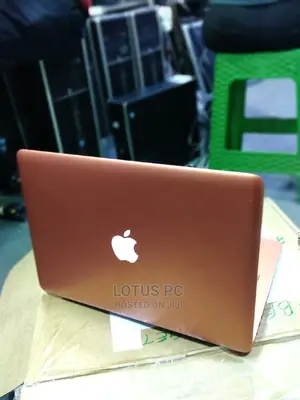 Laptop Apple MacBook Pro 4GB Intel Core I5 HDD 500GB