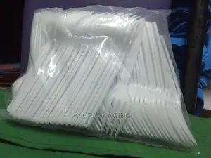 100pcs Plastic Forks at 250