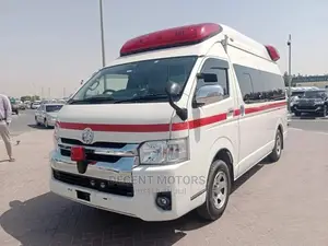 Toyota HiAce 2019 White