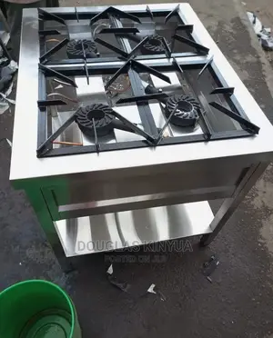 Stainless Steel Commercial Gas Cooker With Four Burners