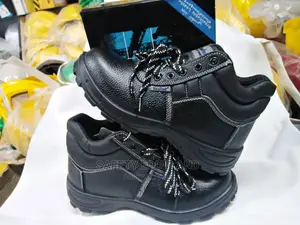 Safety Boots Available In Wholesale And Retail