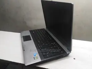 Laptop Toshiba Satellite C55 4GB Intel Celeron 320GB