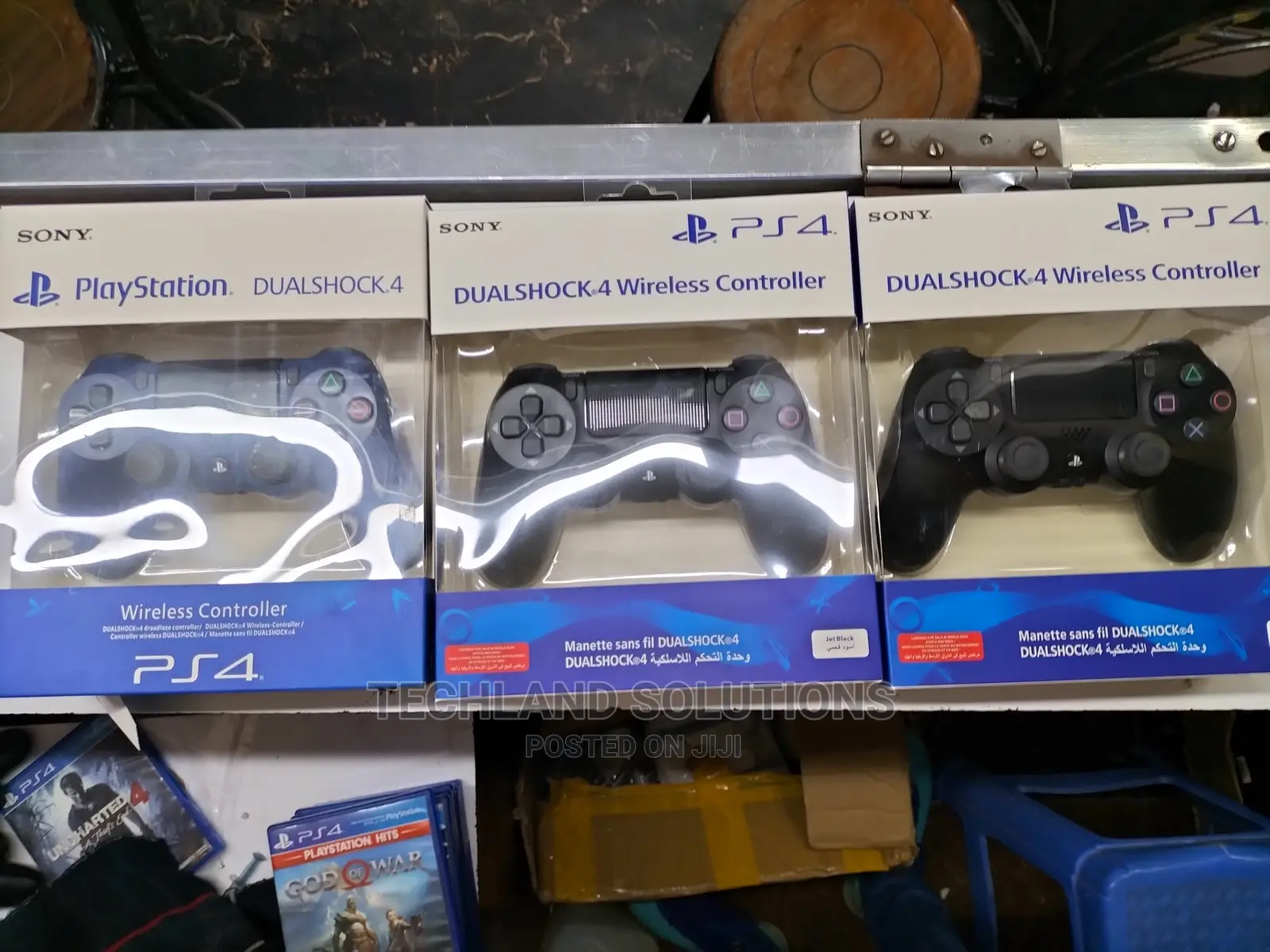 Dualshock 4 Controllers !!