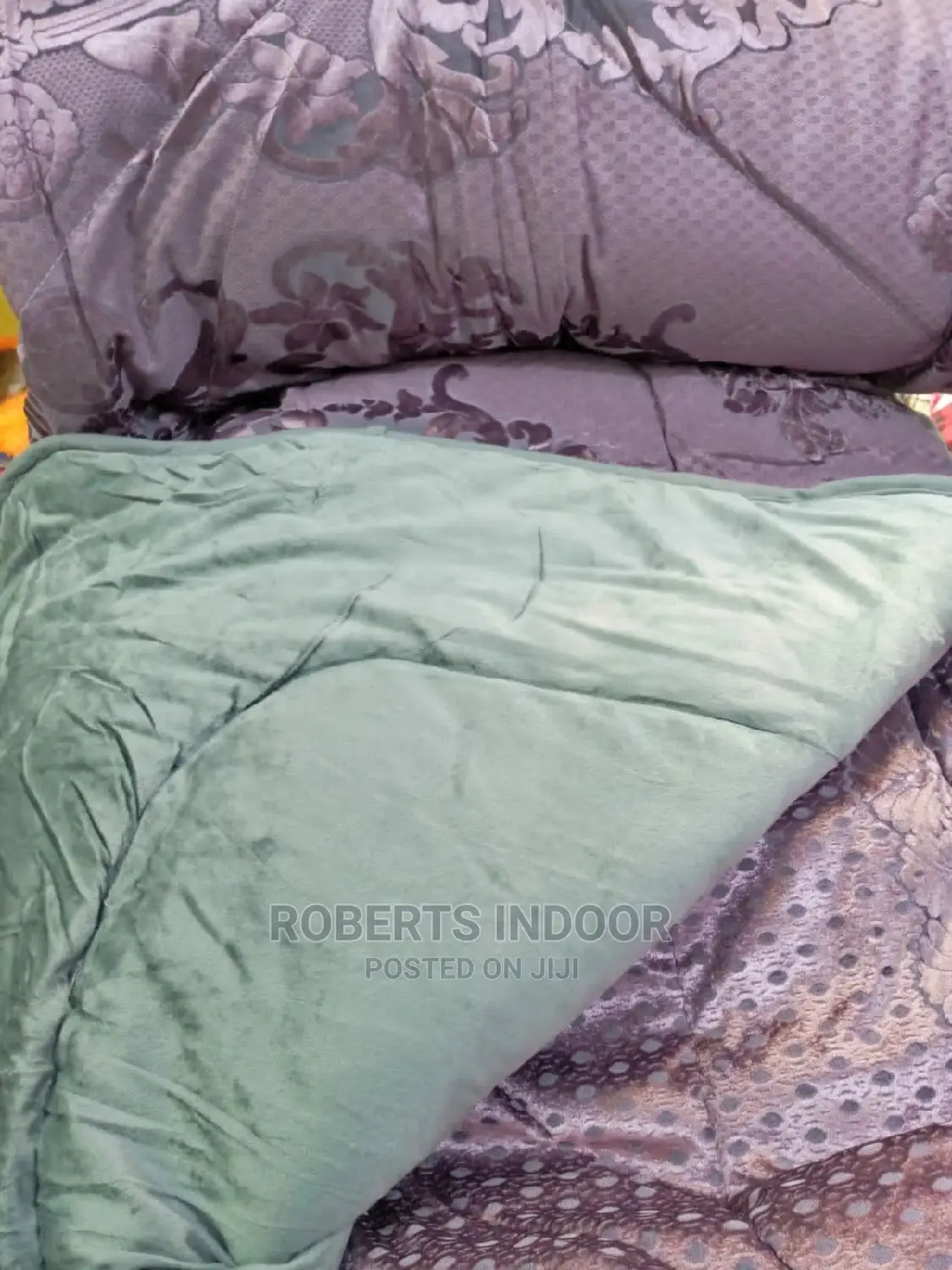 Elegant Silk Duvet