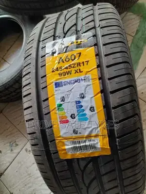 245/45 ZR17 Aplus Tyres Made in China