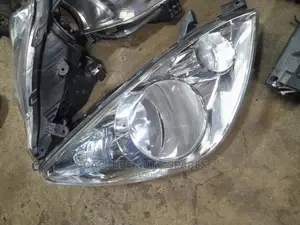 Nissan Note 2008 Headlights