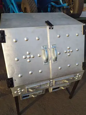 Baking Oven ( Charcoal Ovem