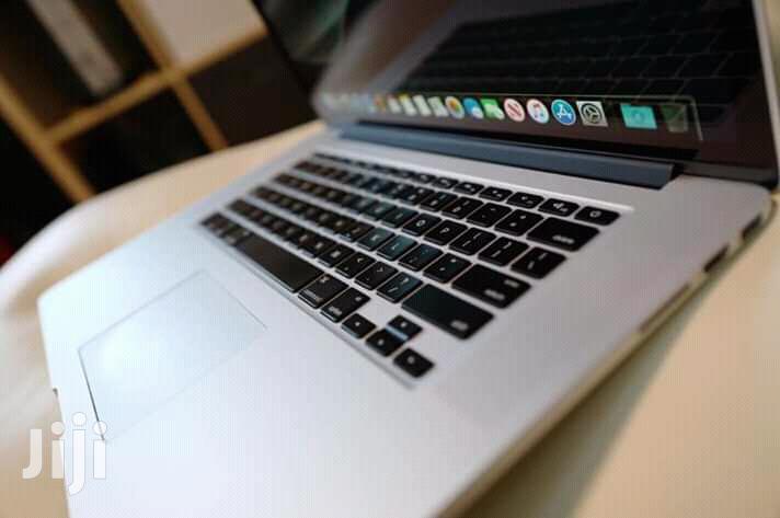 Laptop Apple MacBook Pro 4GB Intel Core i5 HDD 500GB