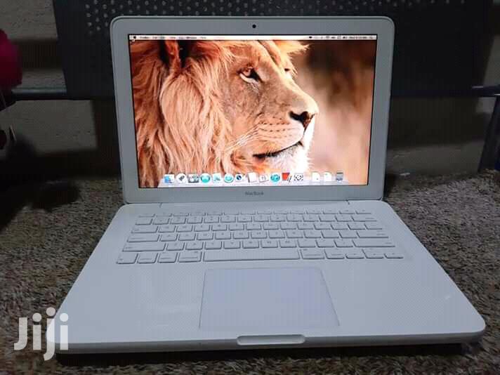 Refurbished Laptop Apple MacBook 4GB Intel Core 2 Duo HDD 320GB