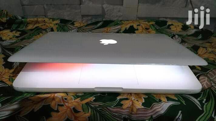 Laptop Apple MacBook 14" 320GB HDD 2GB RAM
