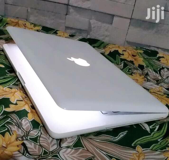 Laptop Apple MacBook 14" 320GB HDD 2GB RAM