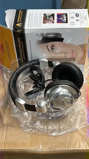 Behringer Hpx2000