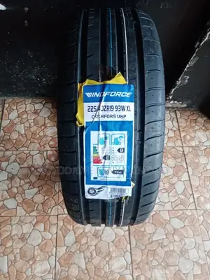 225/40r19 Windforce
